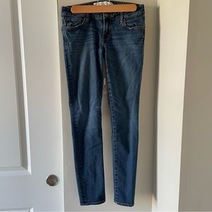 Abercrombie and fitch medium wash super skinny jeans